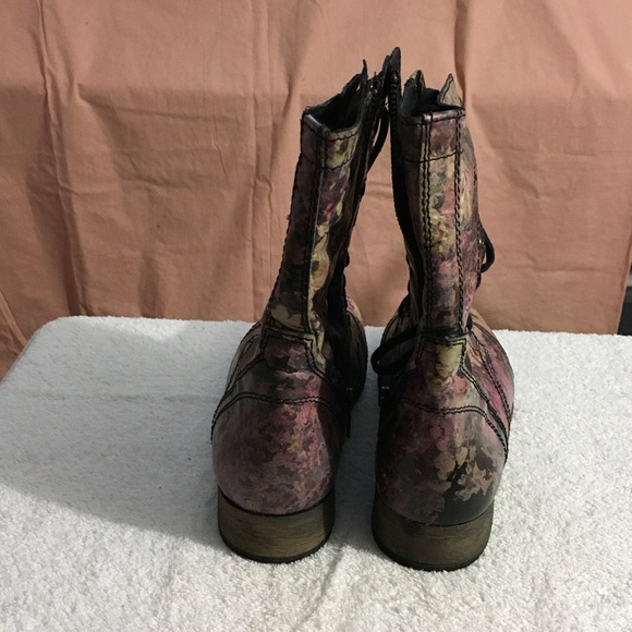 Steve Madden Floral Combat Boots in Tan and Purple - Picture 3 of 4